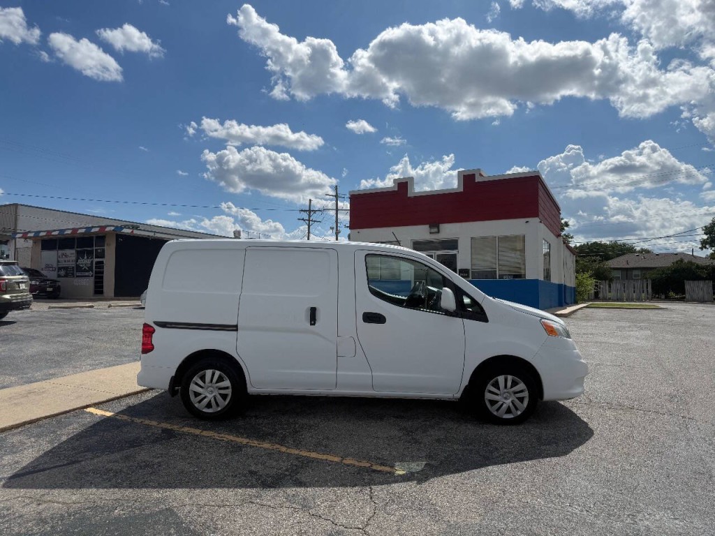 2017 Nissan NV200 Image 7