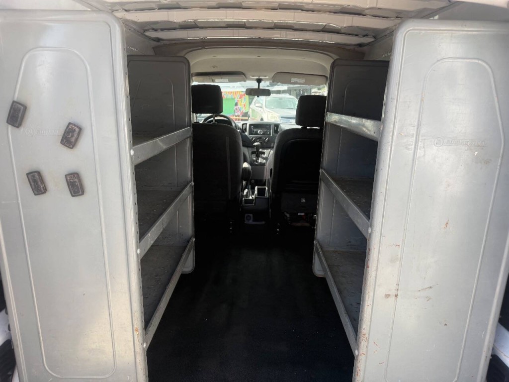 2017 Nissan NV200 Image 12