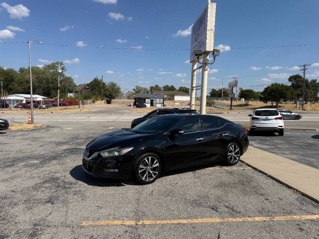 2016 Nissan Maxima Image 2