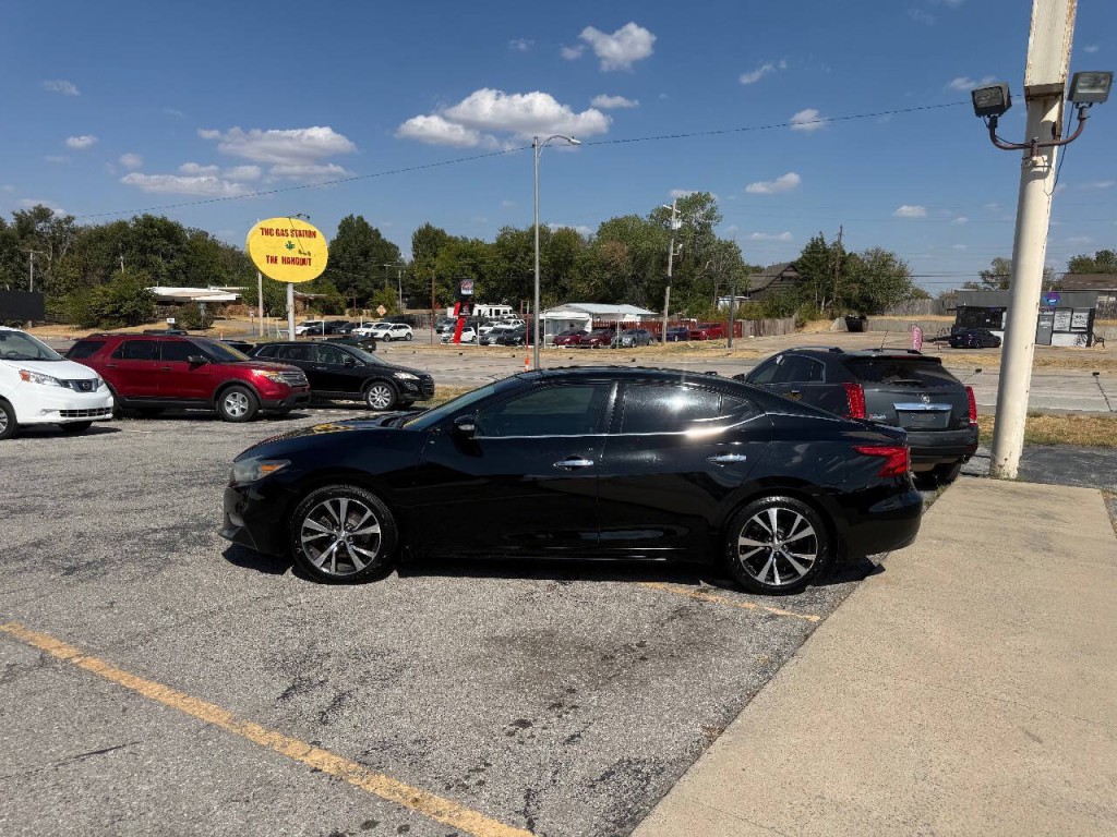 2016 Nissan Maxima Image 3
