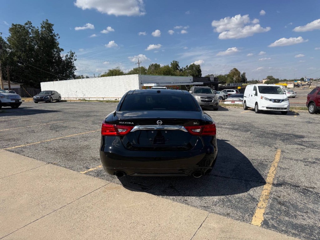2016 Nissan Maxima Image 5