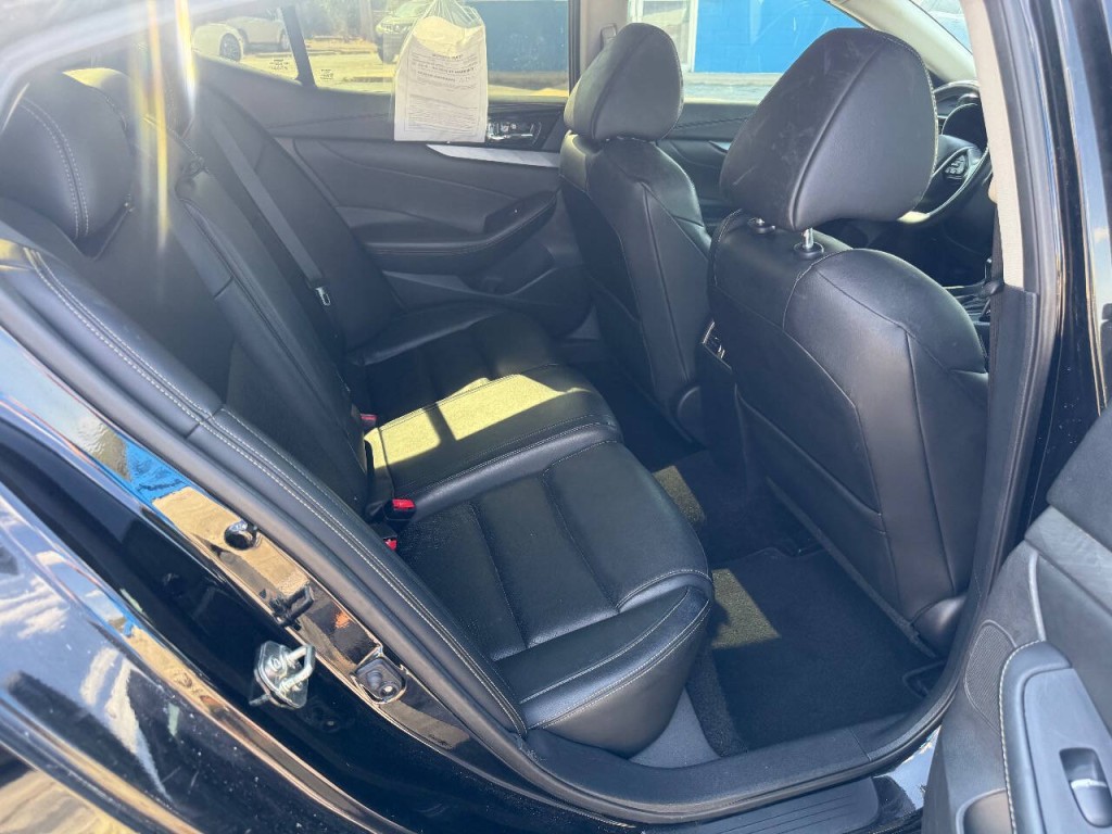 2016 Nissan Maxima Image 11