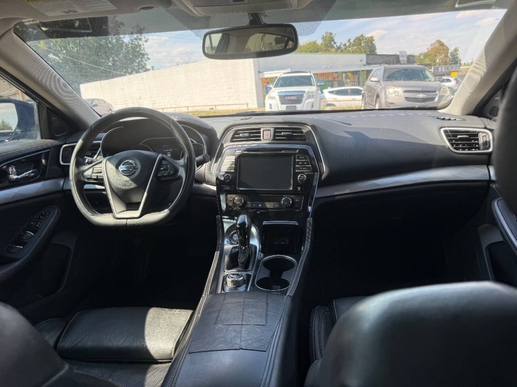 2016 Nissan Maxima Image 13