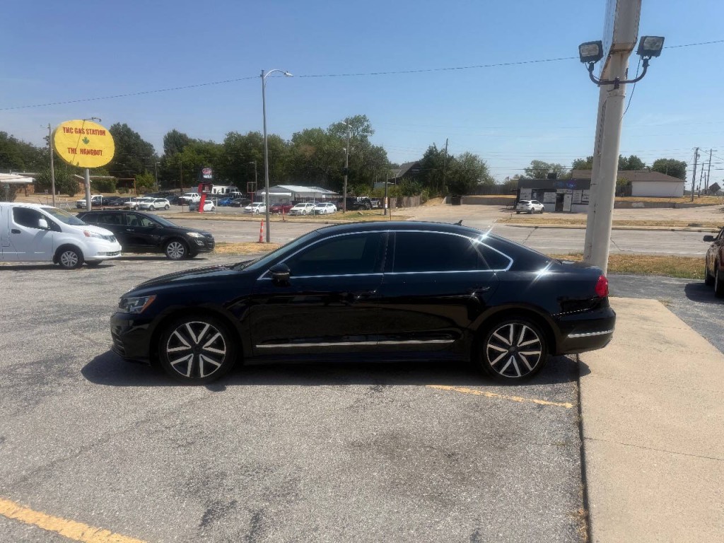 2016 Volkswagen Passat Image 3