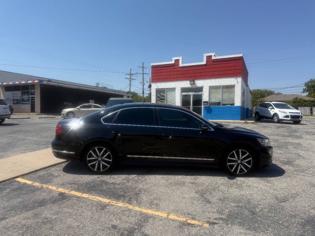 2016 Volkswagen Passat Image 7