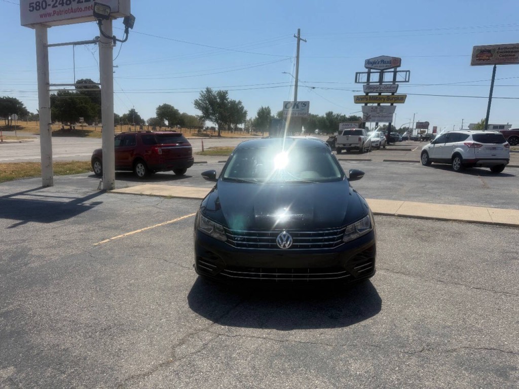 2016 Volkswagen Passat Image 9