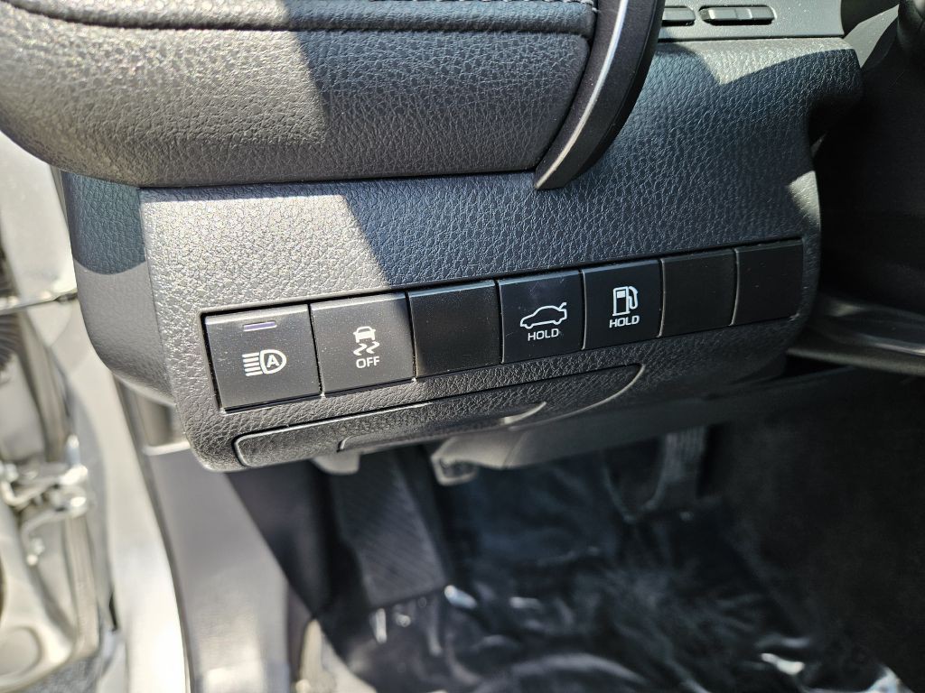2022 Toyota Camry Image 11