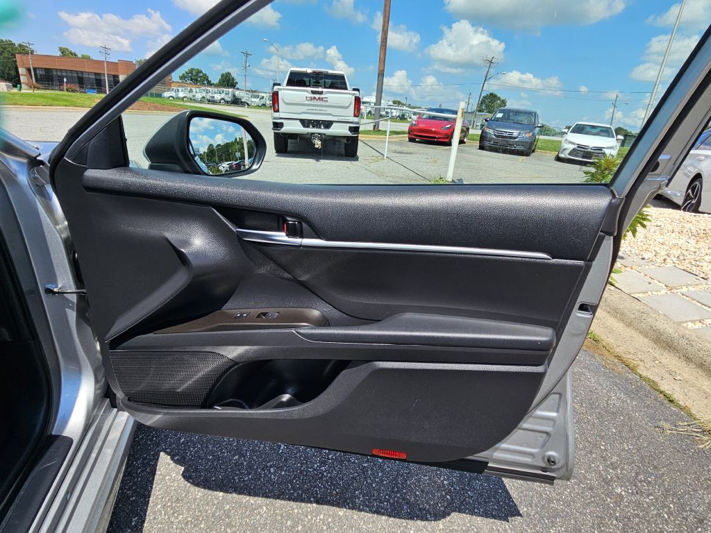 2022 Toyota Camry Image 22