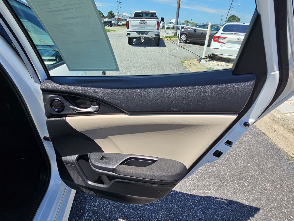 2019 Honda Civic Image 23