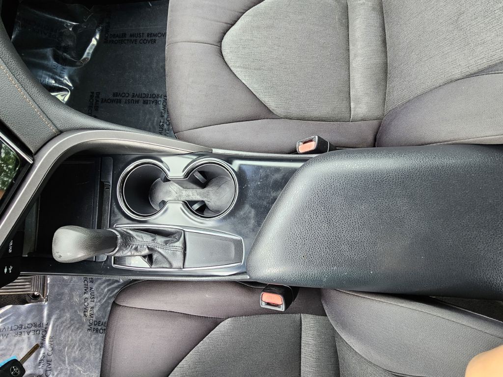 2018 Toyota Camry Image 15