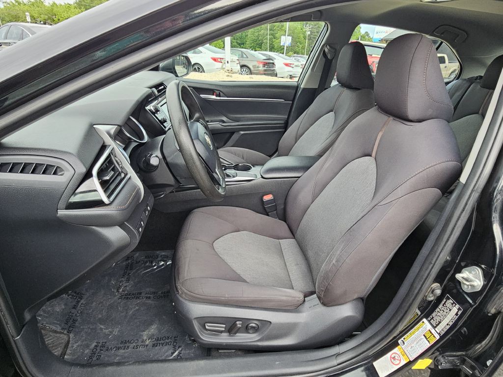 2018 Toyota Camry Image 16