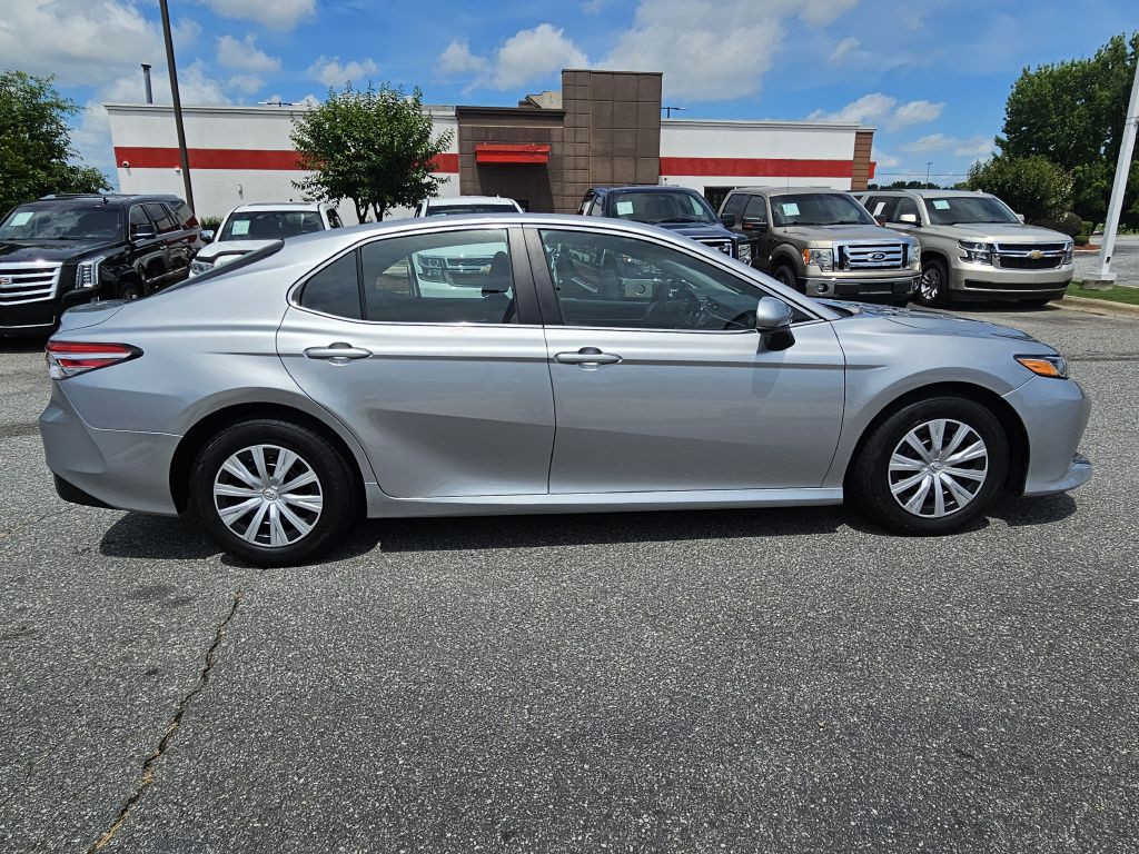 2018 Toyota Camry Image 6