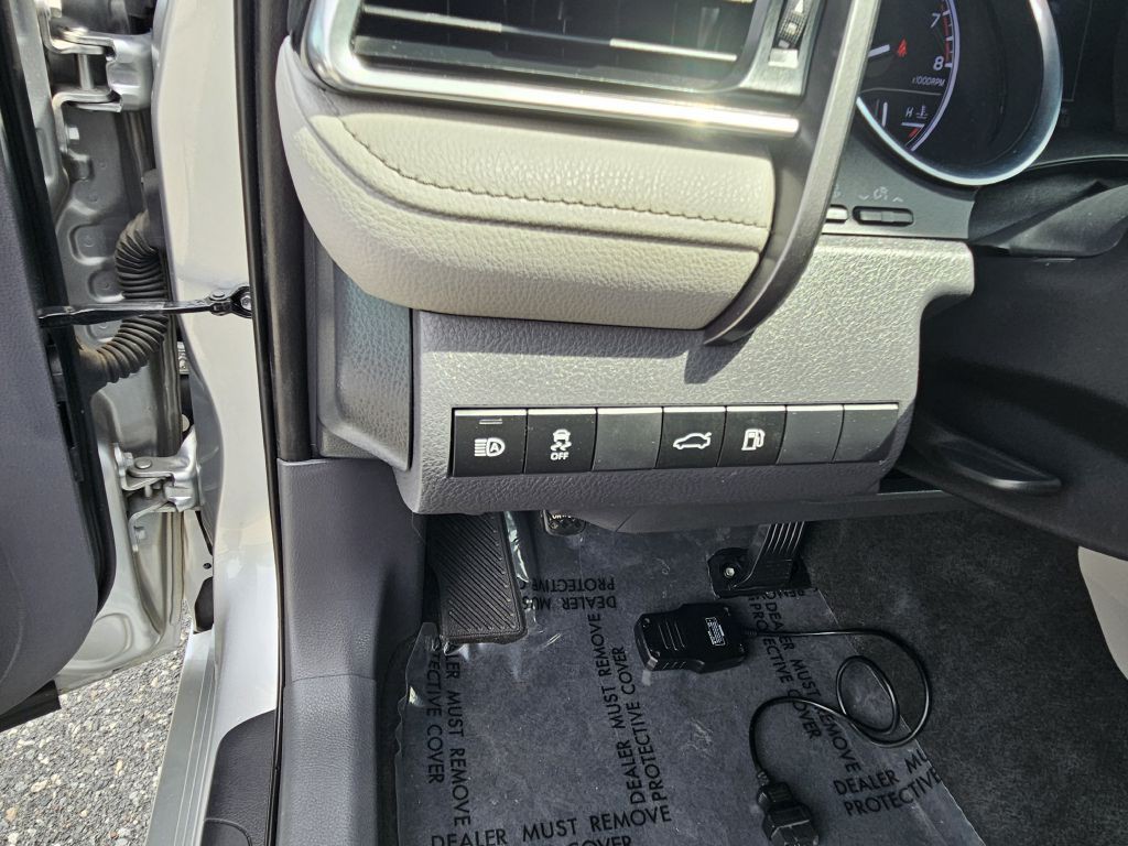 2018 Toyota Camry Image 11