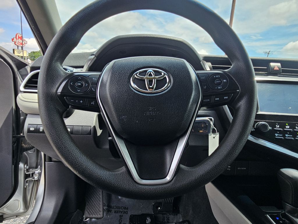 2018 Toyota Camry Image 12