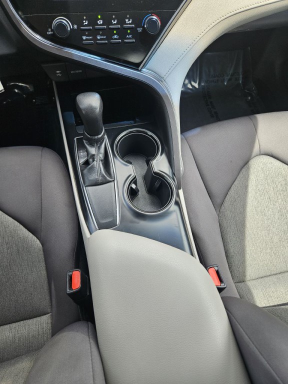 2018 Toyota Camry Image 14