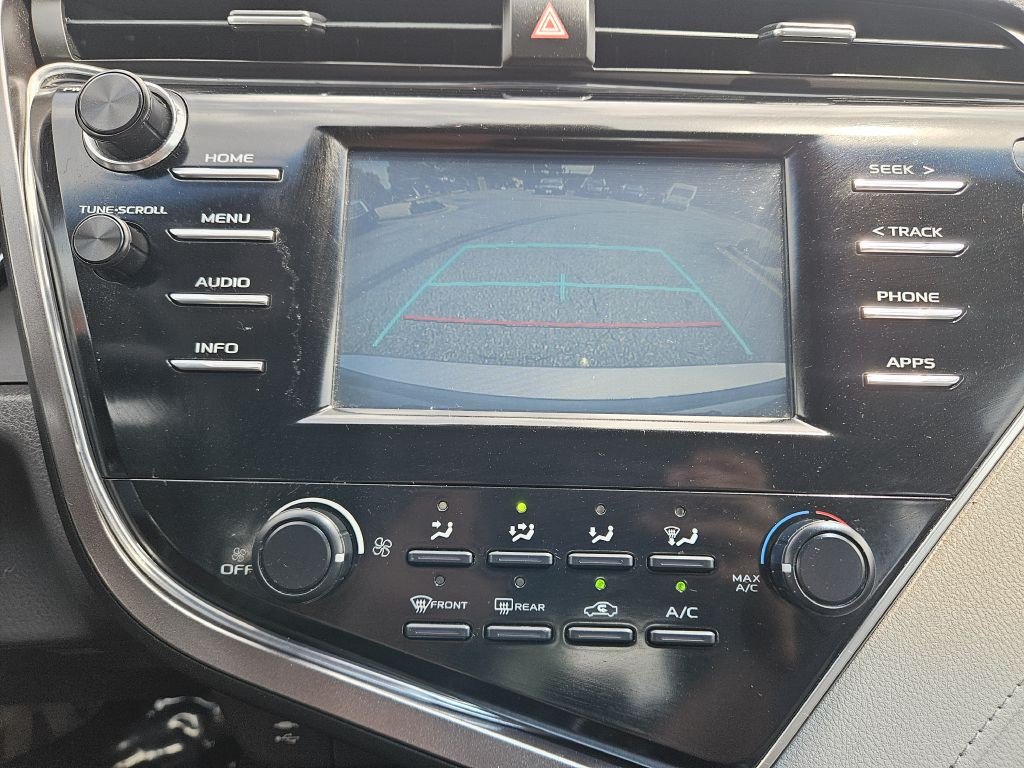 2018 Toyota Camry Image 15