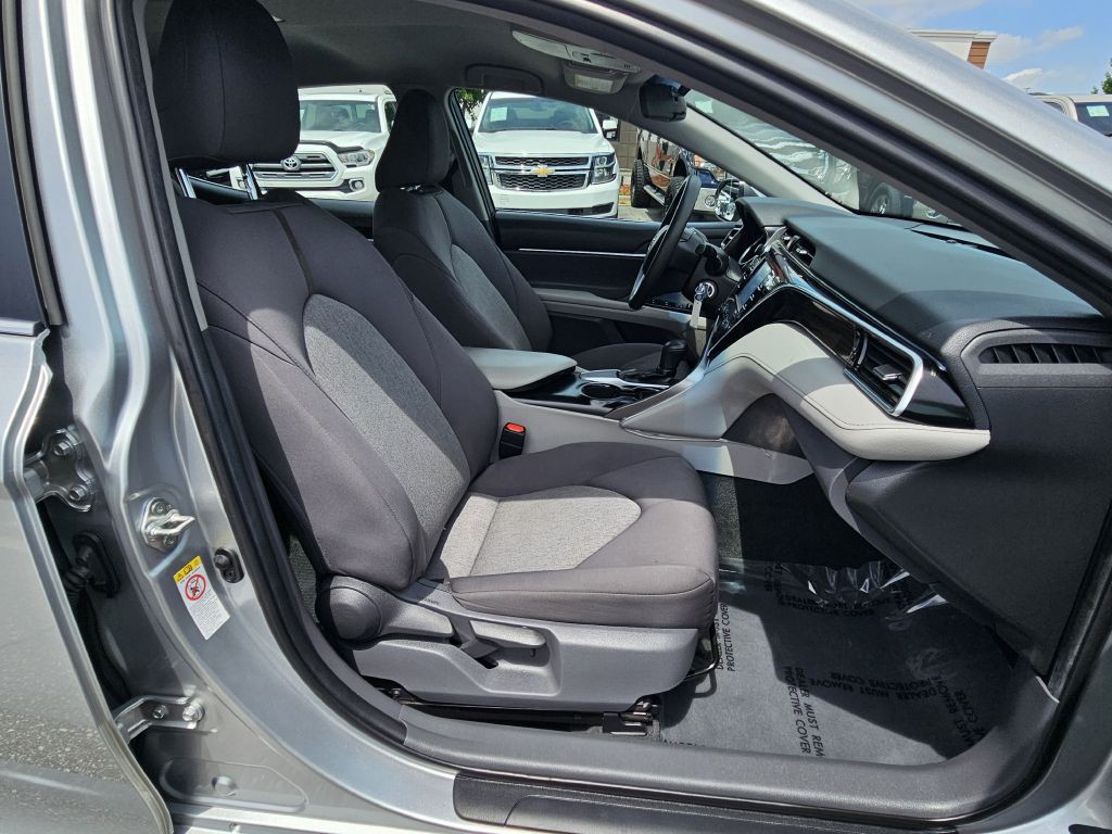 2018 Toyota Camry Image 22