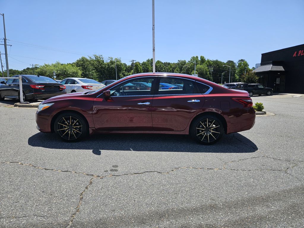 2018 Nissan Altima Image 2