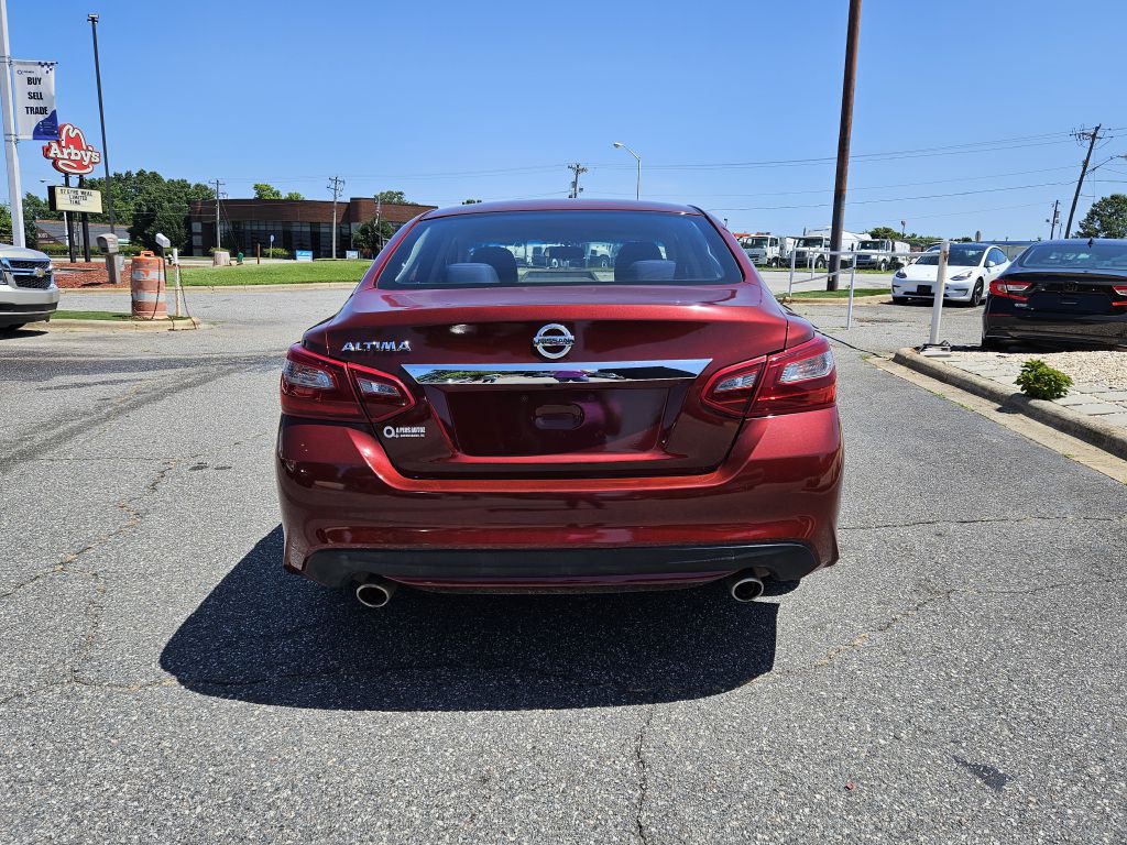 2018 Nissan Altima Image 4