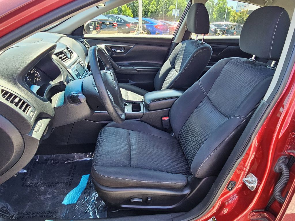 2018 Nissan Altima Image 16