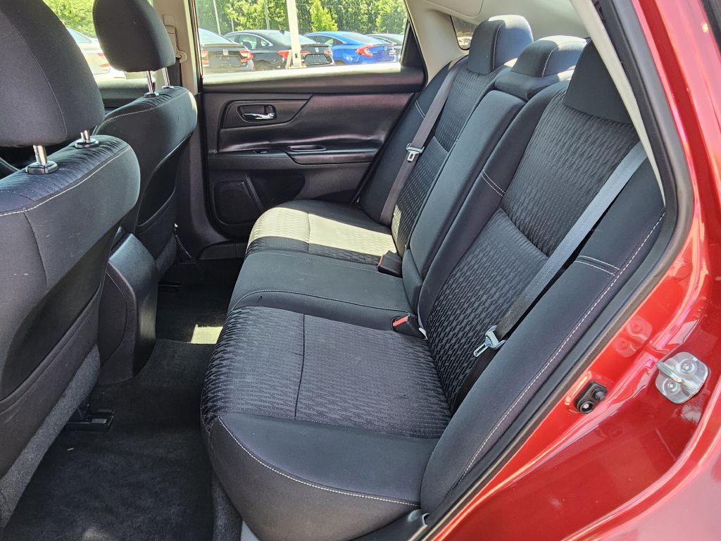 2018 Nissan Altima Image 18