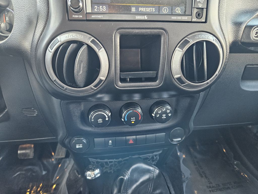 2016 Jeep Wrangler Unlimited Image 12