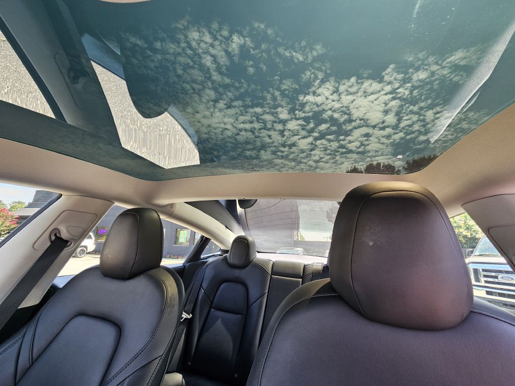 2023 Tesla Model 3 Image 13