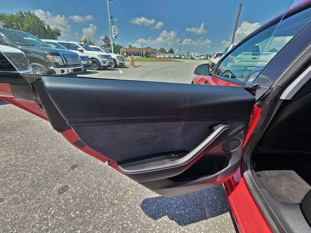 2023 Tesla Model 3 Image 15