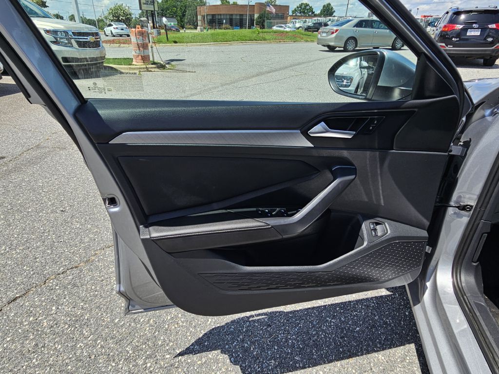 2024 Volkswagen Jetta Image 9