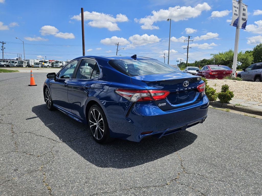 2019 Toyota Camry Image 3