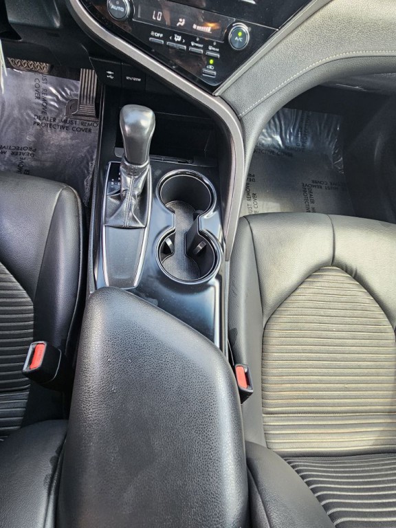 2019 Toyota Camry Image 14