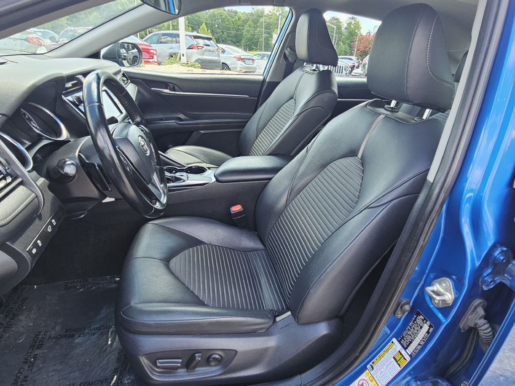 2019 Toyota Camry Image 15