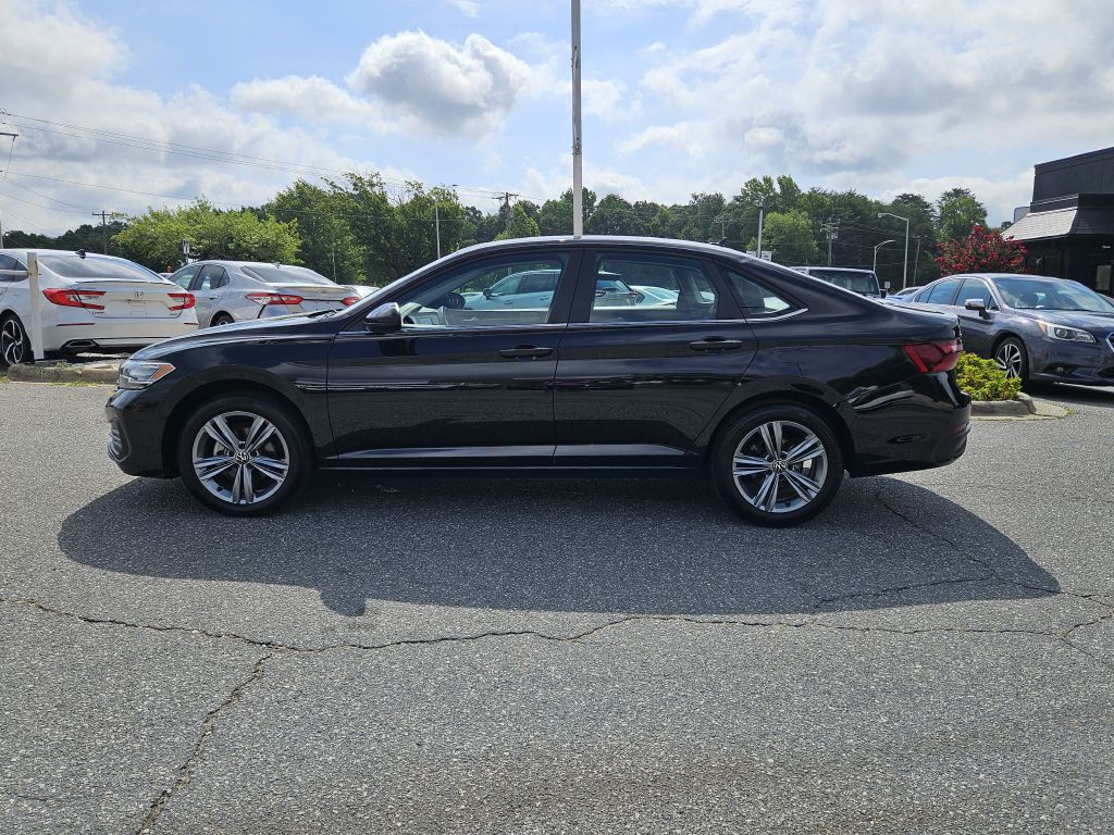 2024 Volkswagen Jetta Image 2