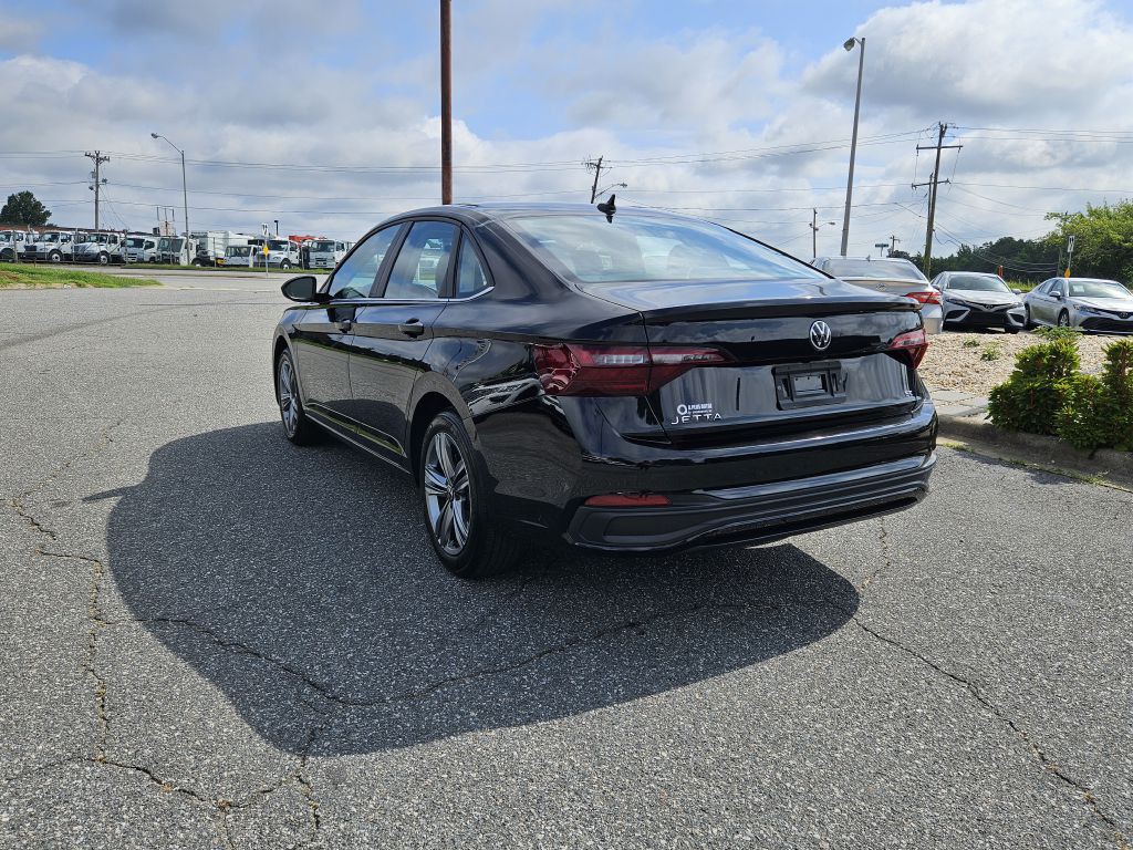 2024 Volkswagen Jetta Image 3