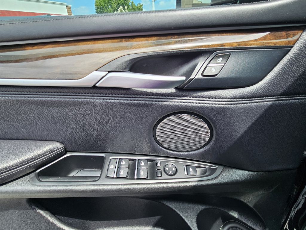 2017 BMW X5 Image 14