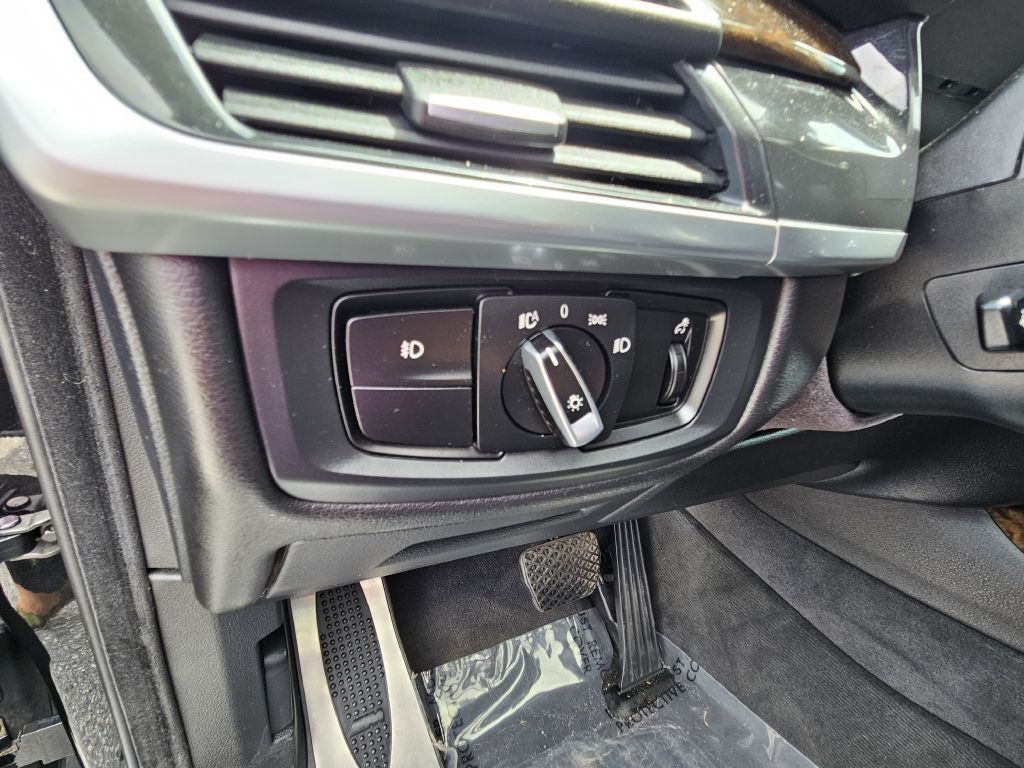 2017 BMW X5 Image 16