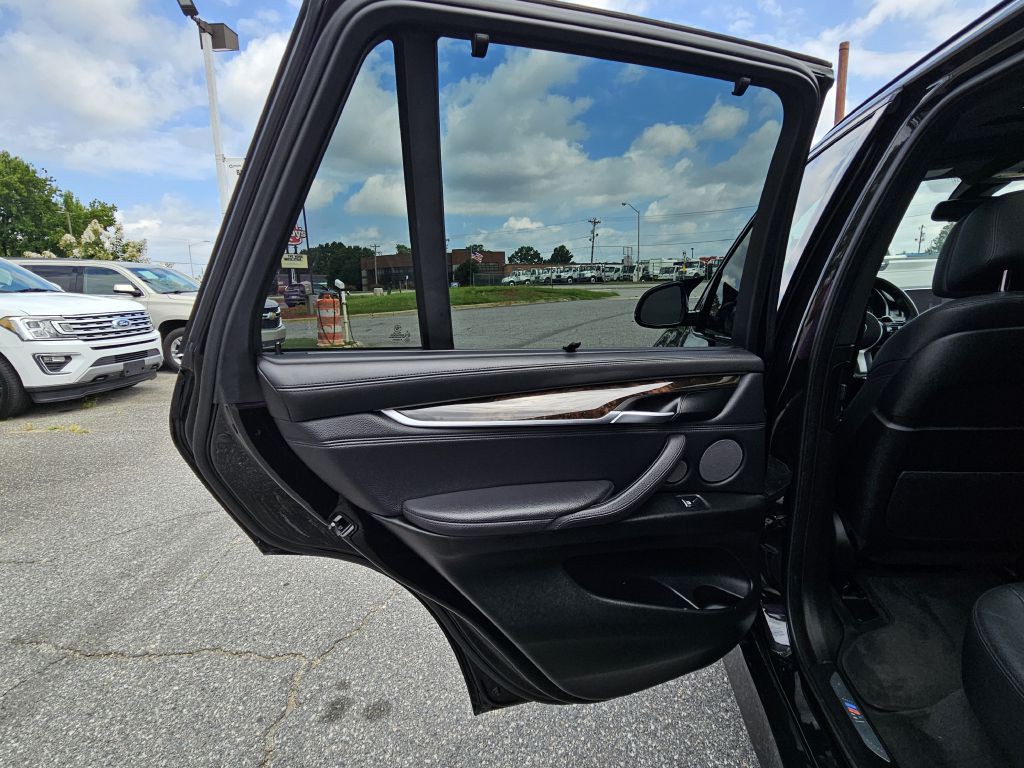 2017 BMW X5 Image 19