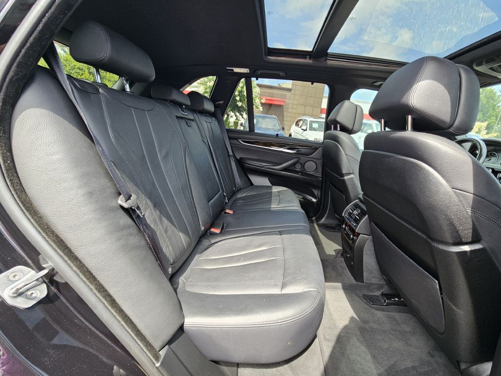 2017 BMW X5 Image 25