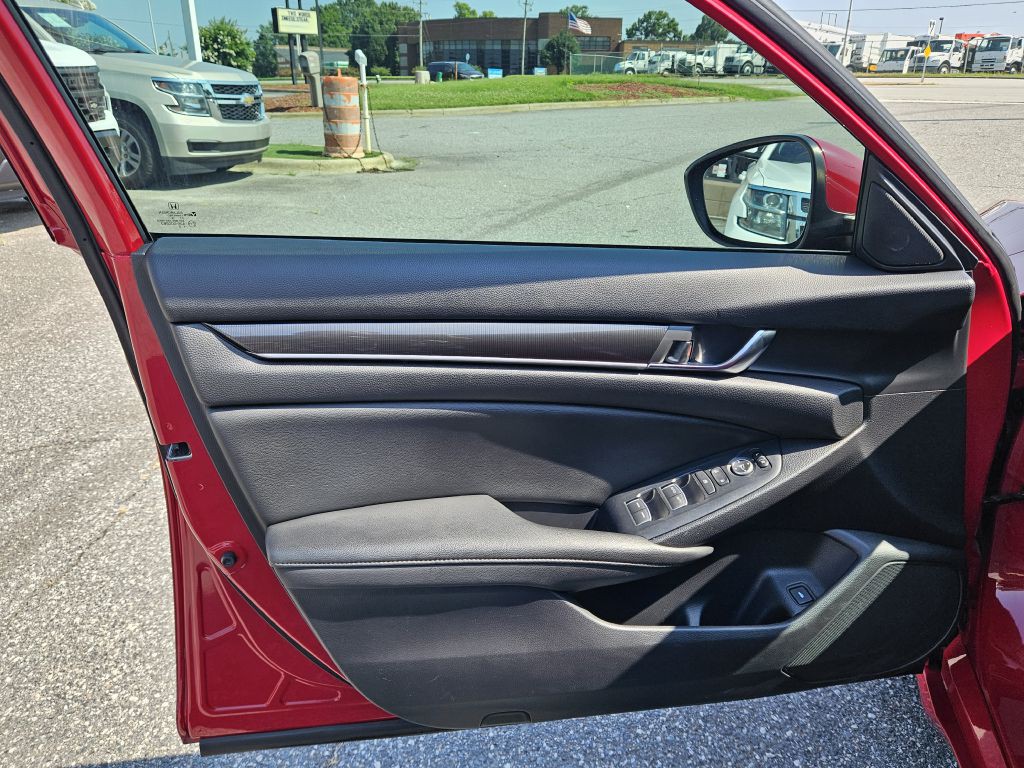 2019 Honda Accord Image 10