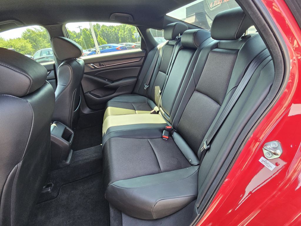 2019 Honda Accord Image 18