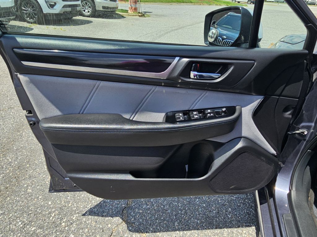 2017 Subaru Legacy Image 11