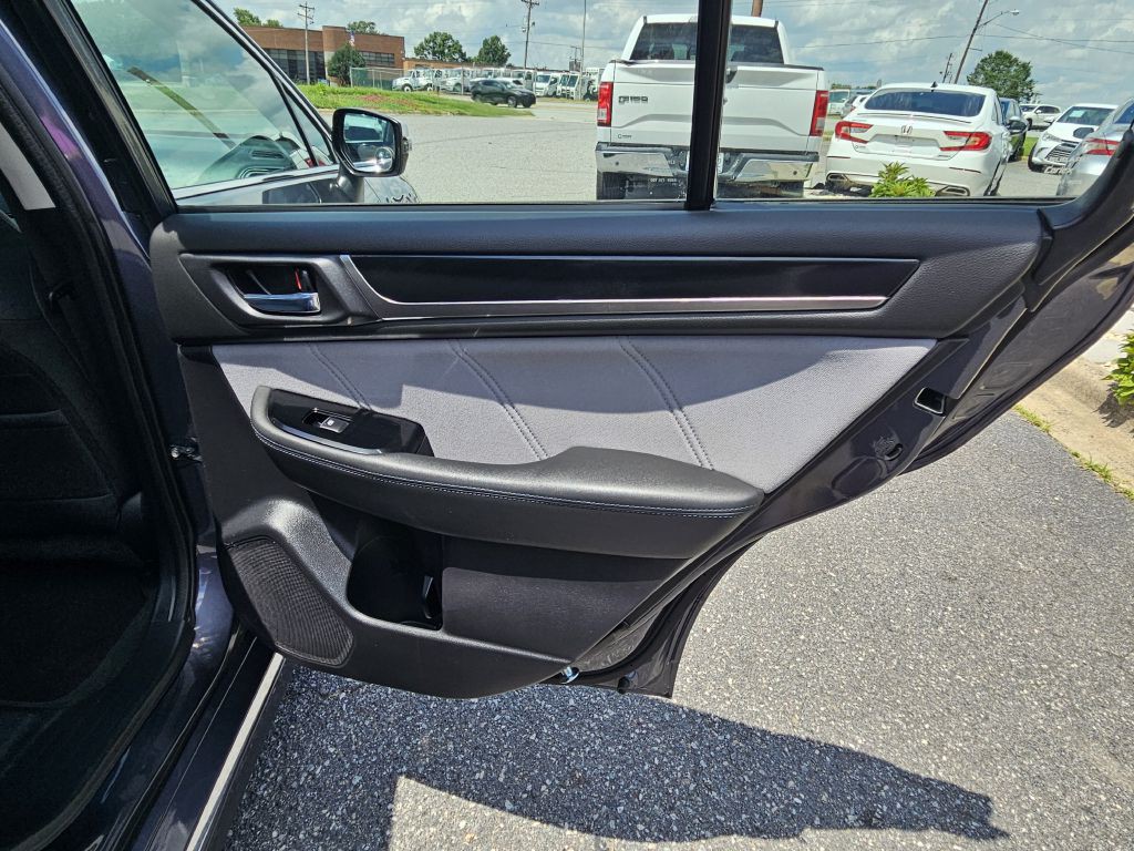 2017 Subaru Legacy Image 22