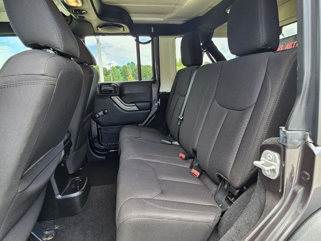 2014 Jeep Wrangler Unlimited Image 17