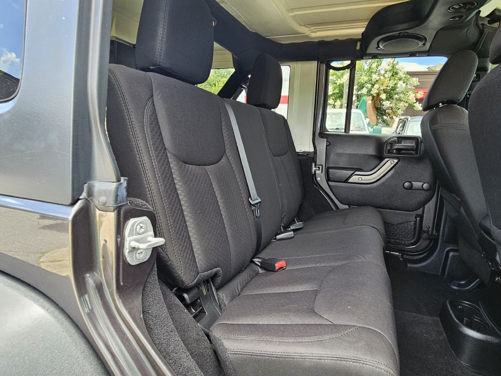 2014 Jeep Wrangler Unlimited Image 19
