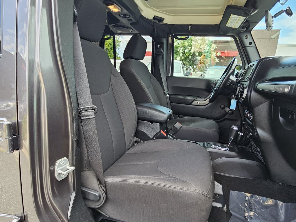 2014 Jeep Wrangler Unlimited Image 21