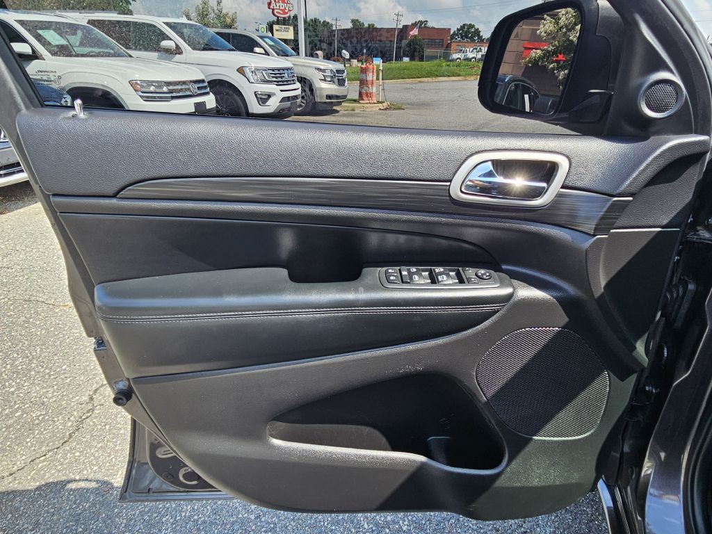 2020 Jeep Grand Cherokee Image 9
