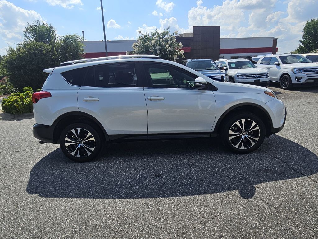 2015 Toyota Rav4 Image 6