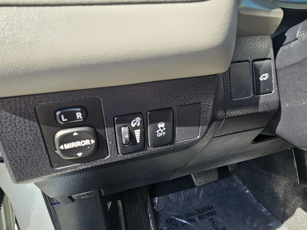2015 Toyota Rav4 Image 11