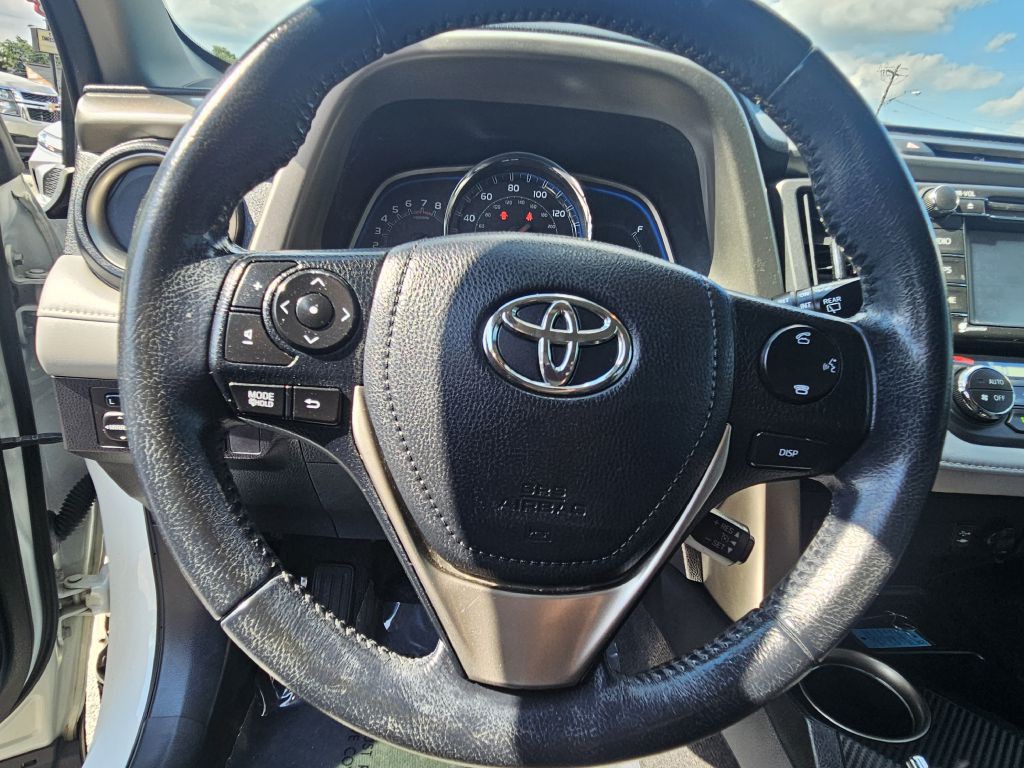 2015 Toyota Rav4 Image 12