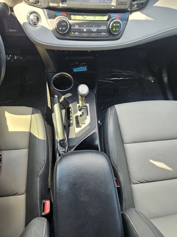 2015 Toyota Rav4 Image 15